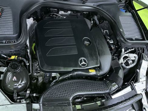 Used 2022 Mercedes-Benz GLC 300 4MATIC image 29