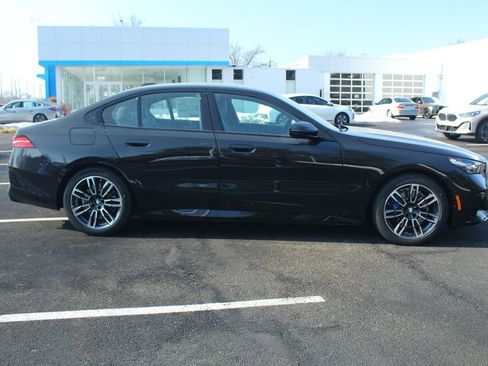 New 2026 BMW 530i xDrive w/ M Sport Package AWD/4WD image 11