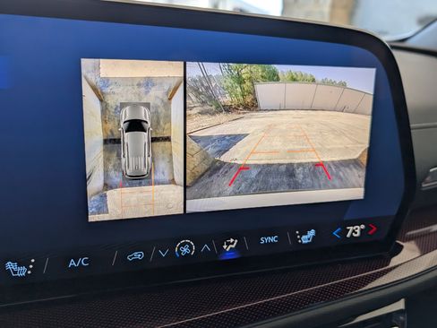 Used 2025 Chevrolet Traverse Z71 w/ Driver Confidence Package image 28