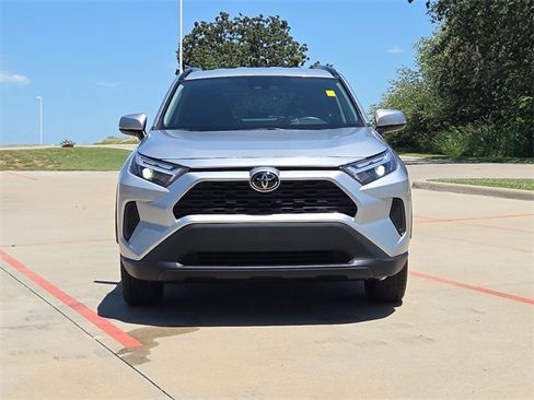 Used 2024 Toyota RAV4 XLE image 2