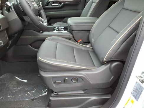 New 2026 GMC Yukon Elevation image 15