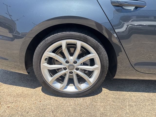 Used 2019 Audi A4 2.0T Premium w/ Convenience Package FWD image 30