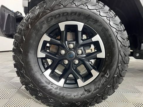 Used 2025 Jeep Wrangler Unlimited Rubicon 4xe w/ Convenience Group AWD/4WD image 10