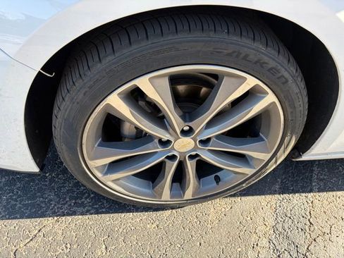 Used 2020 Chevrolet Malibu Premier FWD image 9