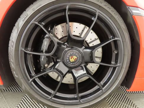 Used 2022 Porsche 911 Turbo image 38