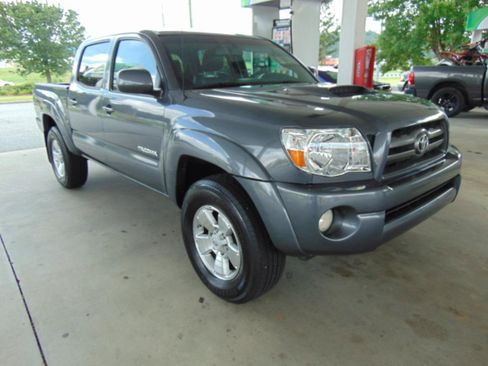 Used 2010 Toyota Tacoma 4x4 Double Cab w/ TRD Sport Pkg image 23