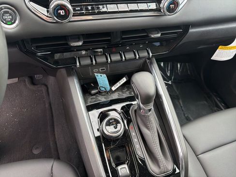 New 2025 GMC Canyon Elevation w/ Convenience Package image 23