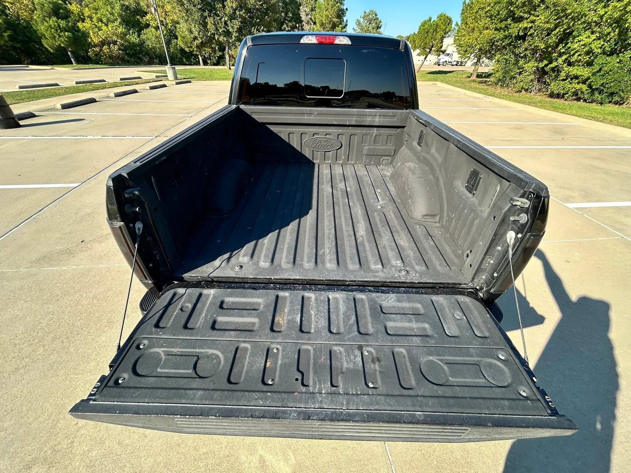 Used 2015 Ford F150 XLT w/ Equipment Group 302A Luxury RWD image 10
