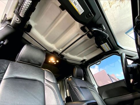 Used 2020 Jeep Wrangler Unlimited Sahara w/ Uconnect 4C Nav & Sound Group image 13