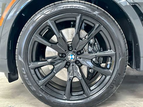 Used 2026 BMW X7 xDrive40i w/ M Sport Package image 27