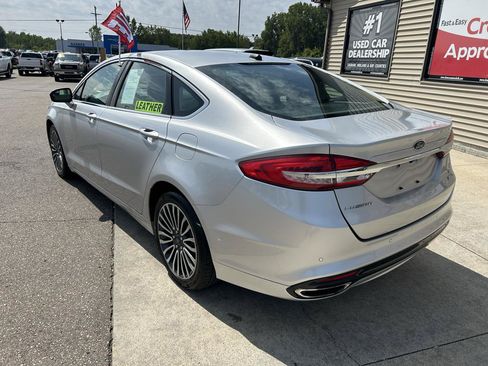 Used 2017 Ford Fusion SE w/ Fusion SE Technology Package AWD/4WD image 7