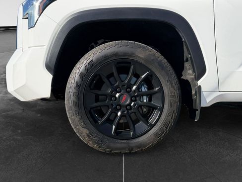 Used 2024 Toyota Tundra Limited w/ TRD Off-Road Package AWD/4WD image 9