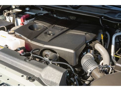 Used 2024 Toyota Tundra Limited image 29