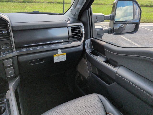 New 2026 Ford F250 Lariat w/ Black Appearance Package AWD/4WD image 16