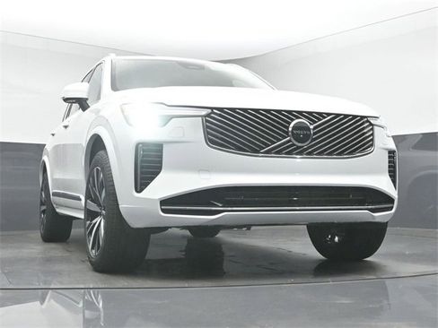 New 2026 Volvo XC90 B6 Core image 37