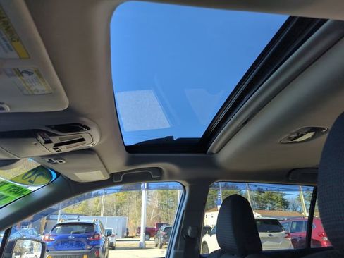 Used 2021 Subaru Outback Premium image 26