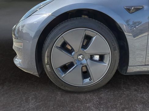 Used 2023 Tesla Model 3 Standard Range RWD image 9