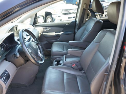 Used 2015 Honda Odyssey Touring Elite image 16