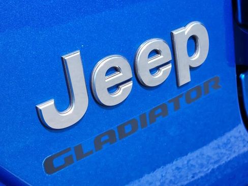 Used 2021 Jeep Gladiator Overland w/ Popular Equipment Package AWD/4WD image 7