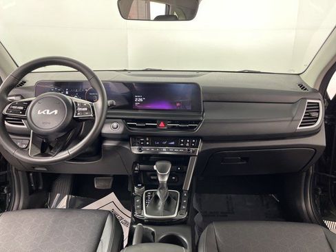 Used 2024 Kia Seltos EX image 35