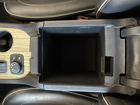 Used 2019 GMC Acadia Denali w/ Technology Package image 26