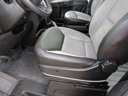 Used 2026 RAM ProMaster 2500 w/ Convenience Group FWD image 12