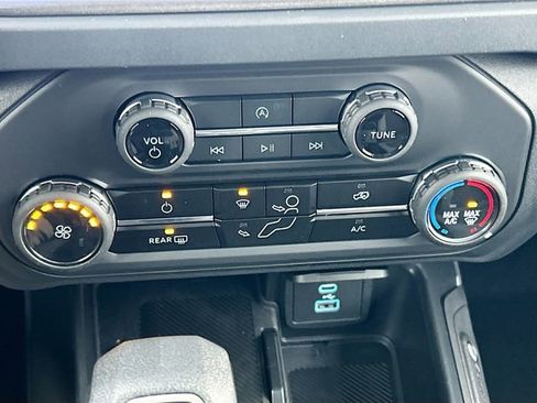 New 2025 Ford Bronco 4-Door AWD/4WD image 20