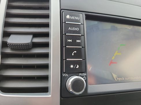 Used 2019 Nissan Frontier S image 16