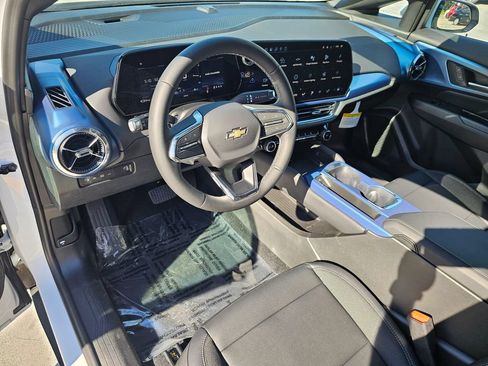 New 2026 Chevrolet Equinox EV LT AWD/4WD image 19