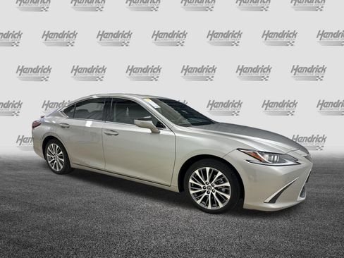 Used 2020 Lexus ES 300h w/ Premium Package FWD image 2