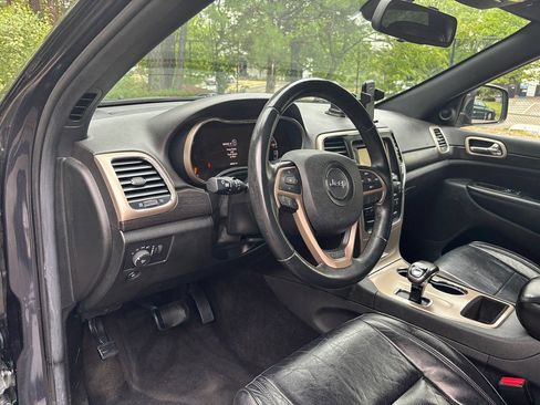 Used 2014 Jeep Grand Cherokee Laredo w/ Quick Order Package 23E AWD/4WD image 15