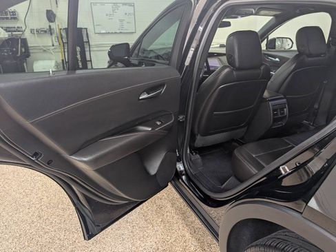 Used 2019 Cadillac XT4 Sport w/ LPO, Midnight Sport Package AWD/4WD image 11