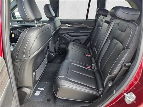 New 2025 Jeep Grand Cherokee Limited w/ Trailer Tow Package image 16