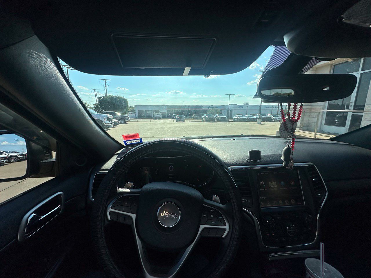 Used 2017 Jeep Grand Cherokee Altitude RWD image 12
