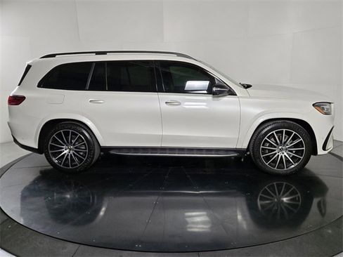 Used 2024 Mercedes-Benz GLS 580 GLS 580 image 7