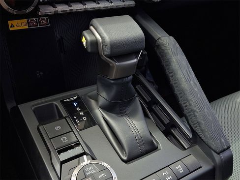 New 2025 Toyota Tacoma Trailhunter image 17