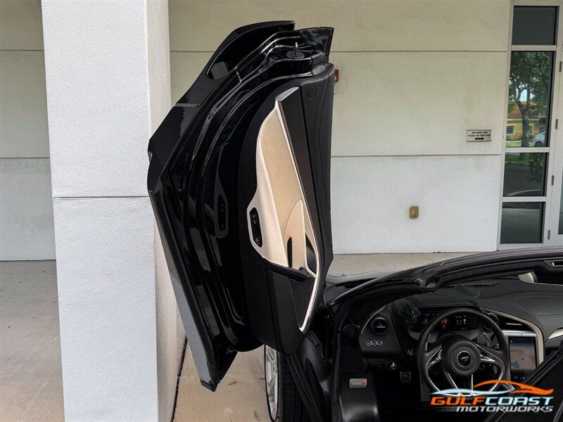 Used 2024 McLaren 750S Spider RWD image 26