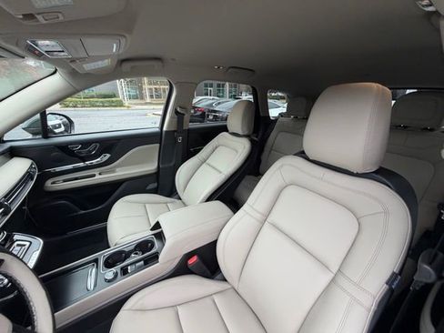 New 2026 Lincoln Corsair Premiere image 13