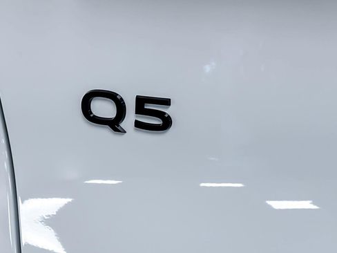 New 2025 Audi Q5 Premium image 26