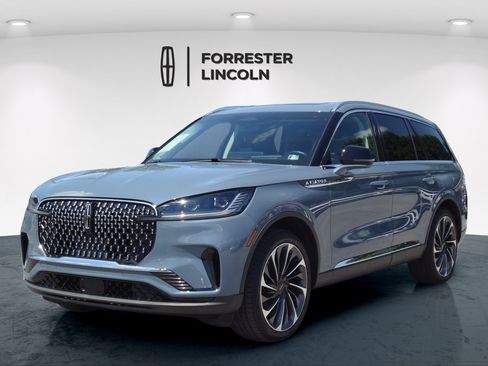 Used 2025 Lincoln Aviator Reserve w/ Equipment Group 201A AWD/4WD image 7