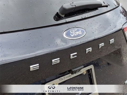 Used 2021 Ford Escape SE image 10