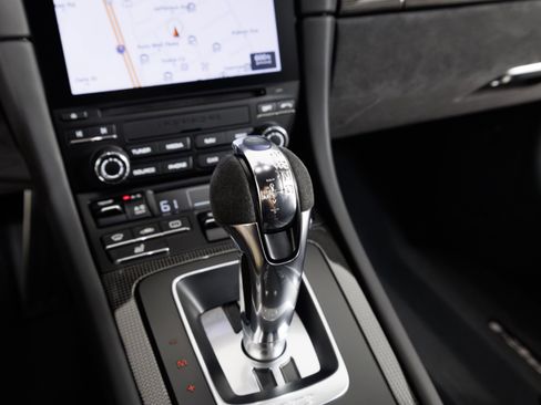 Used 2018 Porsche 911 GT3 RWD image 25
