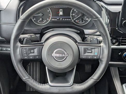 Used 2025 Nissan Pathfinder SL AWD/4WD image 11