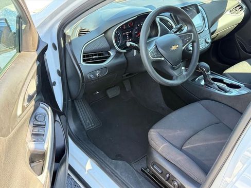 Used 2024 Chevrolet Malibu LT image 10