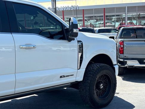 Used 2025 Ford F350 King Ranch AWD/4WD image 4