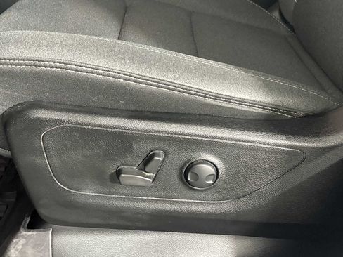 Used 2022 RAM 1500 Big Horn image 8