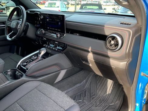Used 2023 Chevrolet Colorado Z71 w/ Z71 Convenience Package 2 image 17