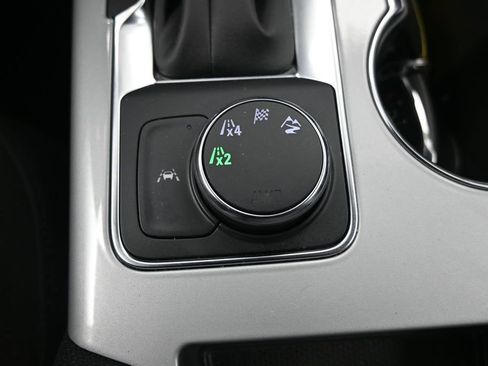 Used 2025 Chevrolet Blazer LT AWD/4WD image 22