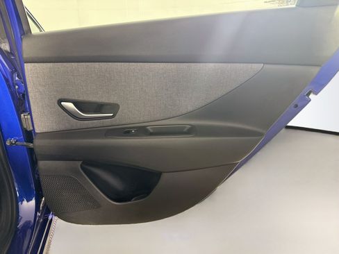 Used 2024 Hyundai Elantra Limited FWD image 28