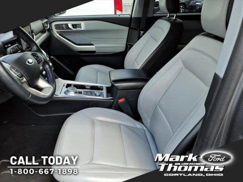 Used 2021 Ford Explorer XLT w/ Equipment Group 202A image 9